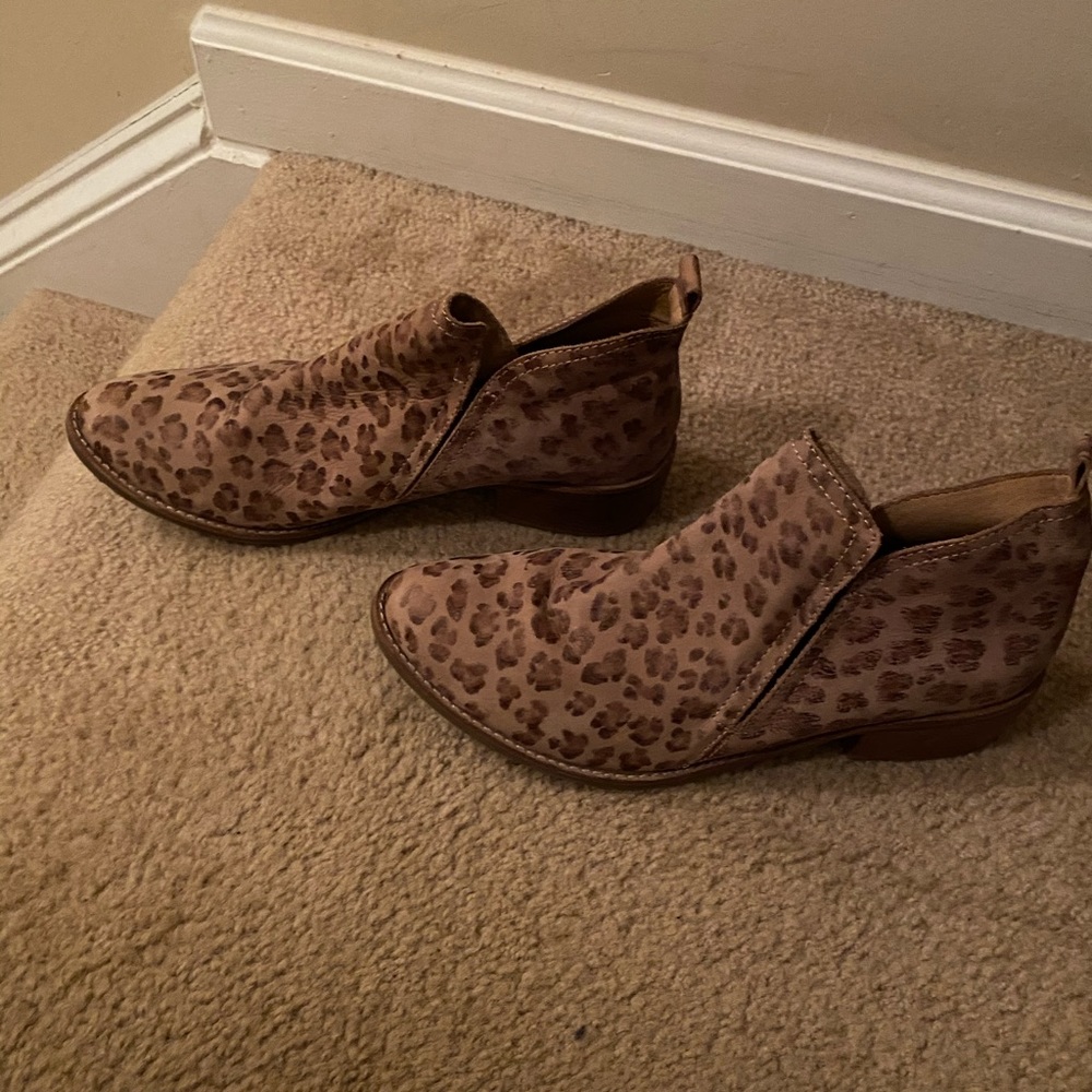 Leopard booties